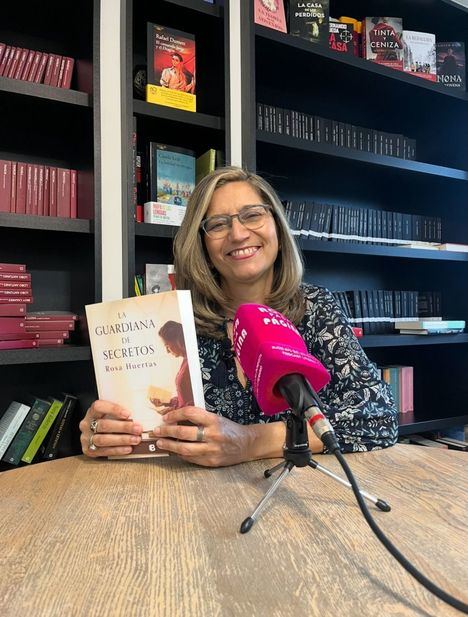 «Muchas mujeres de la República recogieron lo que Carmen de Burgos sembró desde el siglo XIX»